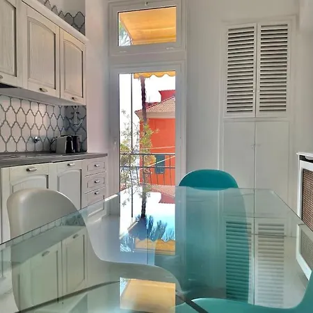 Di Charme Nel Cuore Di *